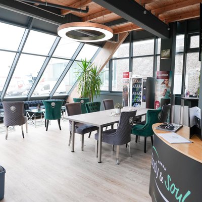 Body & Soul Neumünster: Dein persönliches Fitnessstudio. Professionelle Betreuung, individuelles Training, Top-Ausstattung.
